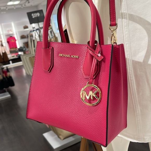 Michael Kors Mercer Medium Leather Messenger Satchel Crossbody
Electric Pink
NWT - Picture 13 of 16